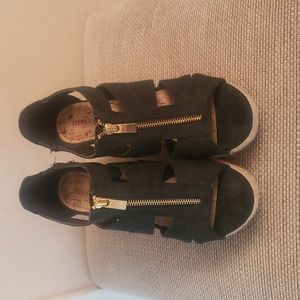 Zipped wedges